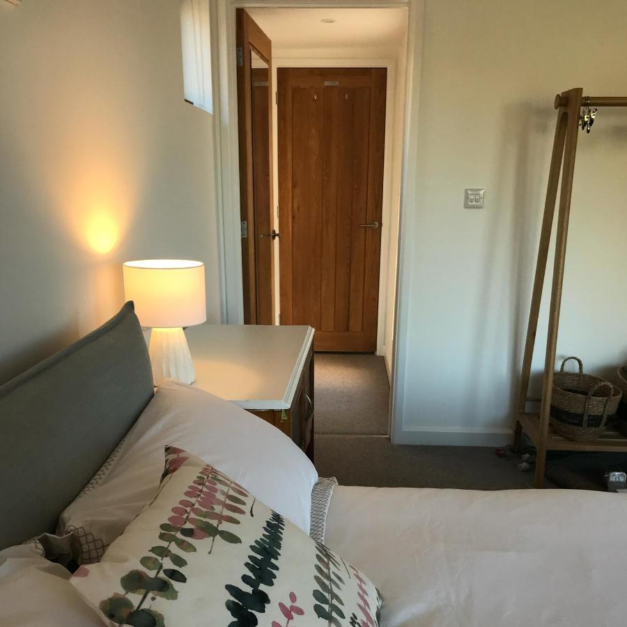 Morecombelake Uplands Garden Bed & Breakfast エクステリア 写真
